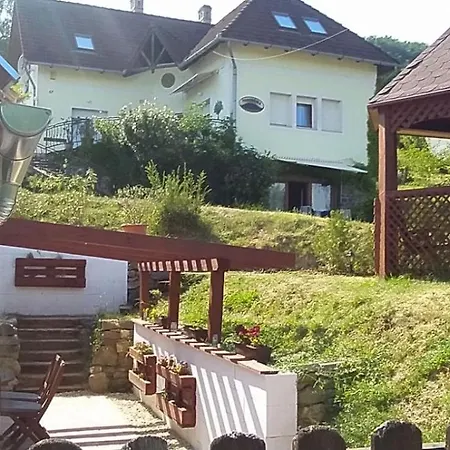 Szigligeti Panorama Apartmanhaz Szigliget