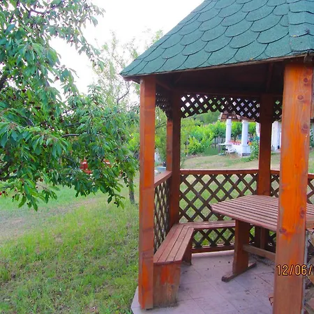 Szigligeti Panorama Apartmanhaz Szigliget