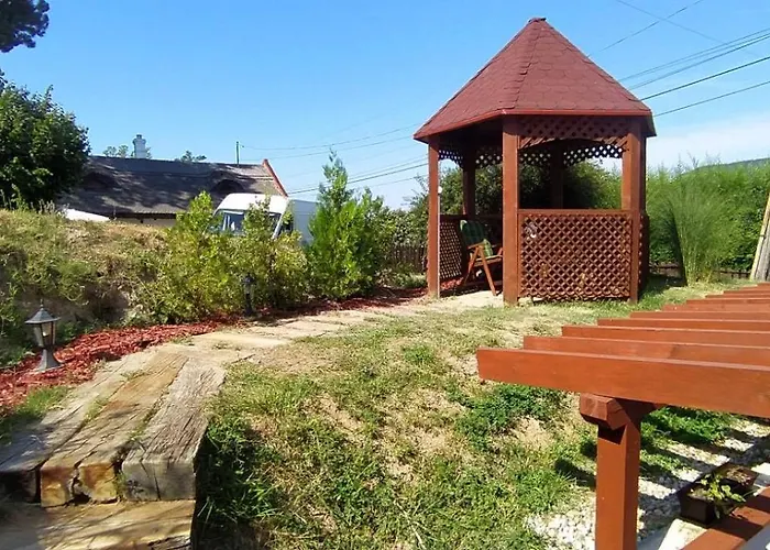 Szigligeti Panorama Apartmanhaz בית נופש *