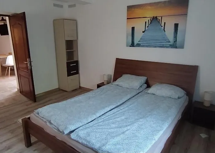 בית נופש Szigligeti Panorama Apartmanhaz סיגליגט