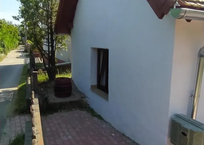 Szigligeti Panorama Apartmanhaz *