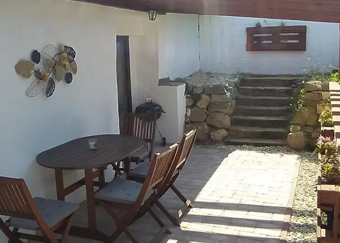 Szigligeti Panorama Apartmanhaz * Szigliget