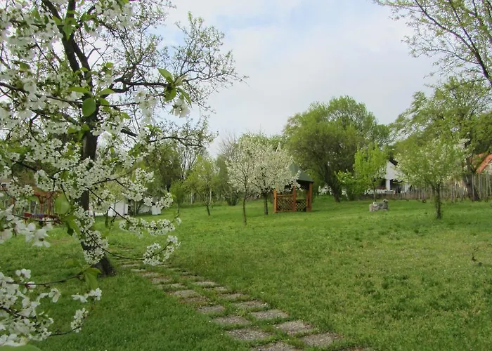 בית נופש Szigligeti Panorama Apartmanhaz *